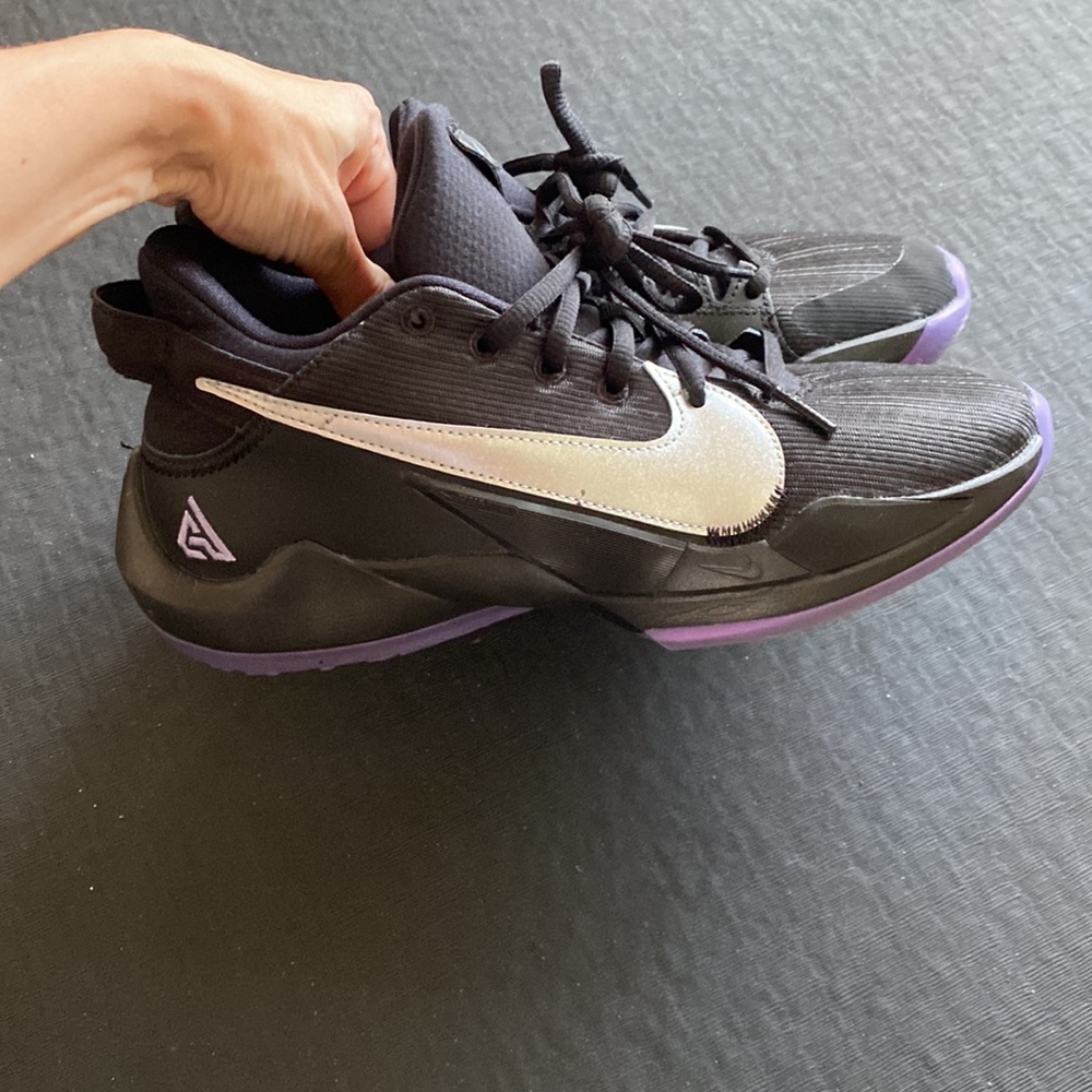 2020 Zoom Freak 2 GS Dusty Amethyst - Youth 6.5 Boys NIKE sneakers